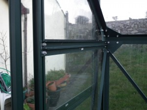 Greenhouse support bars